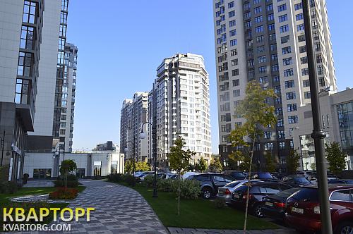 Sell 3-room apartment. Киев,  Драгомирова — photo 1