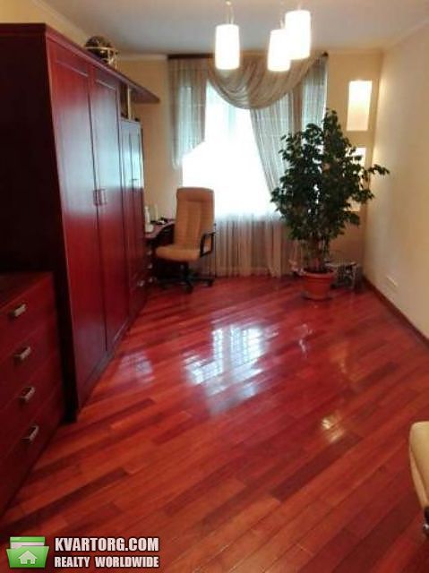 Sell 2-room apartment. Киев,  Миропольская — photo 1