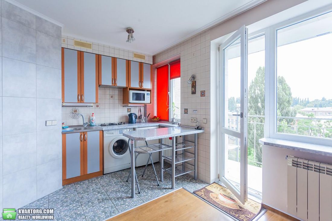 Rent out 1-room apartment. Киев, Бастіонний — photo 2
