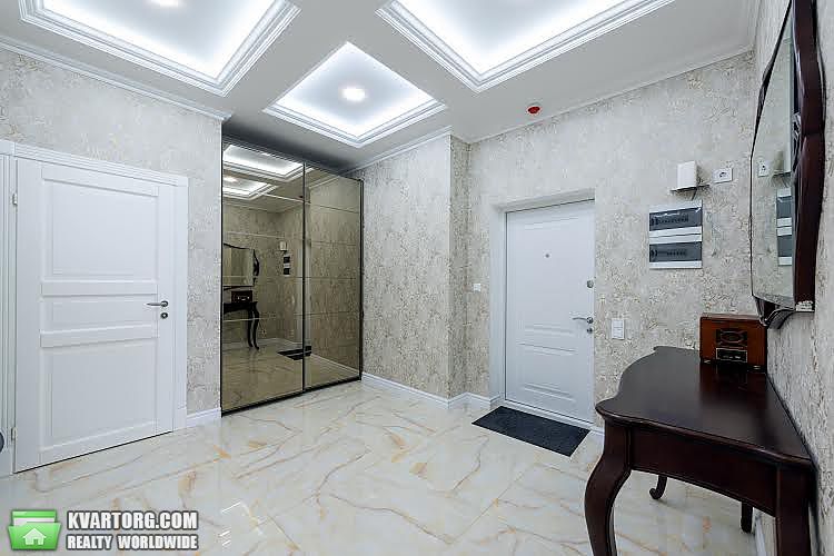 Rent out 2-room apartment. Киев,  Щорса — photo 1
