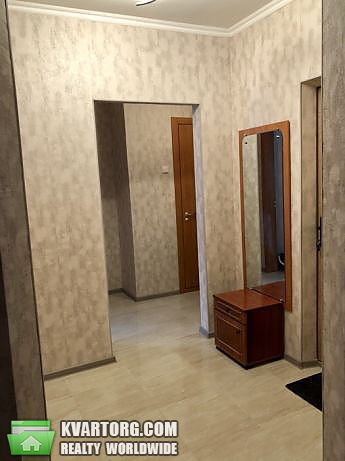Rent out 2-room apartment. Киев,  Урловская — photo 1