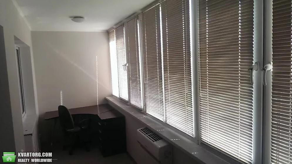 Rent out 4-room apartment. Киев,  Вернадского бул — photo 10