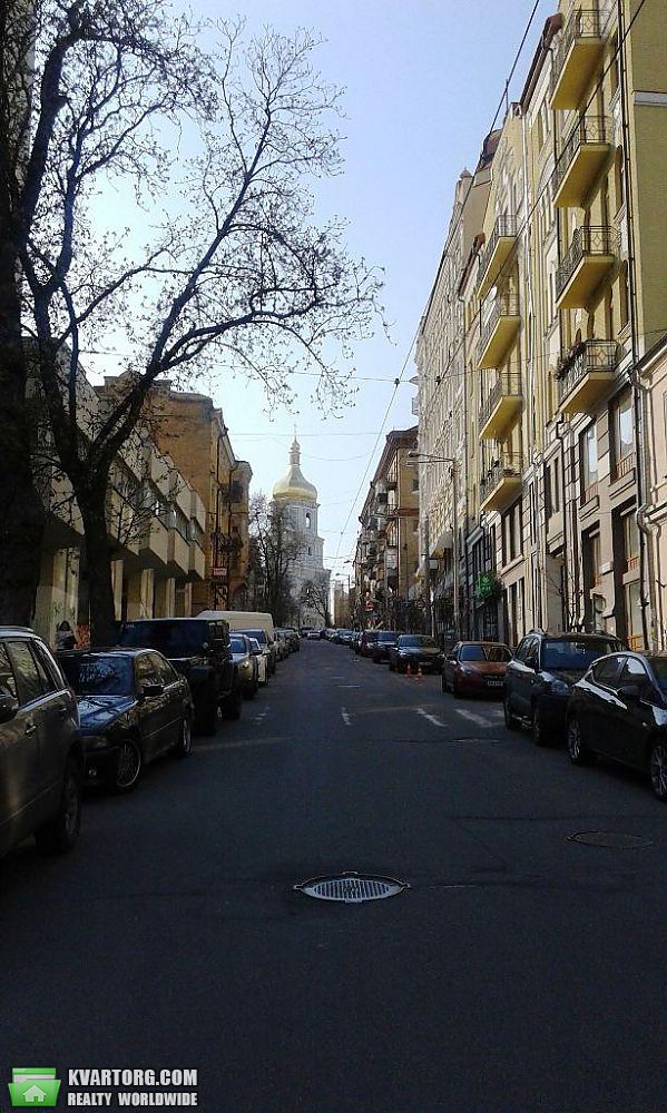 Rent out 2-room apartment. Киев,  Михайловский пер — photo 7