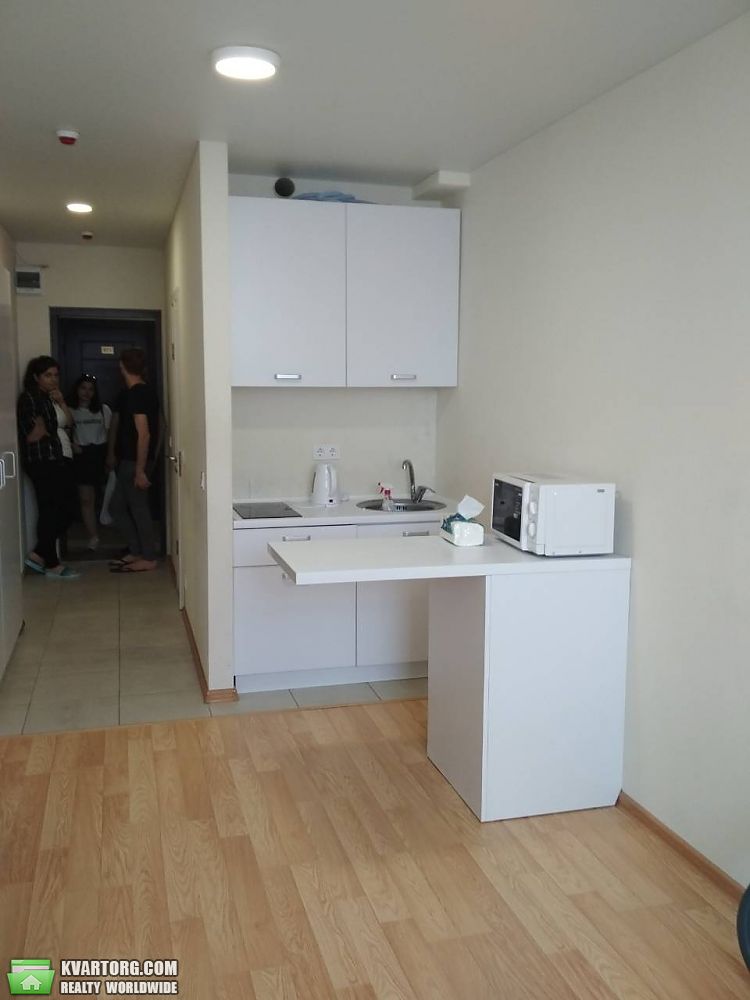 Rent out 1-room apartment. Киев, Машиностроительная — photo 1