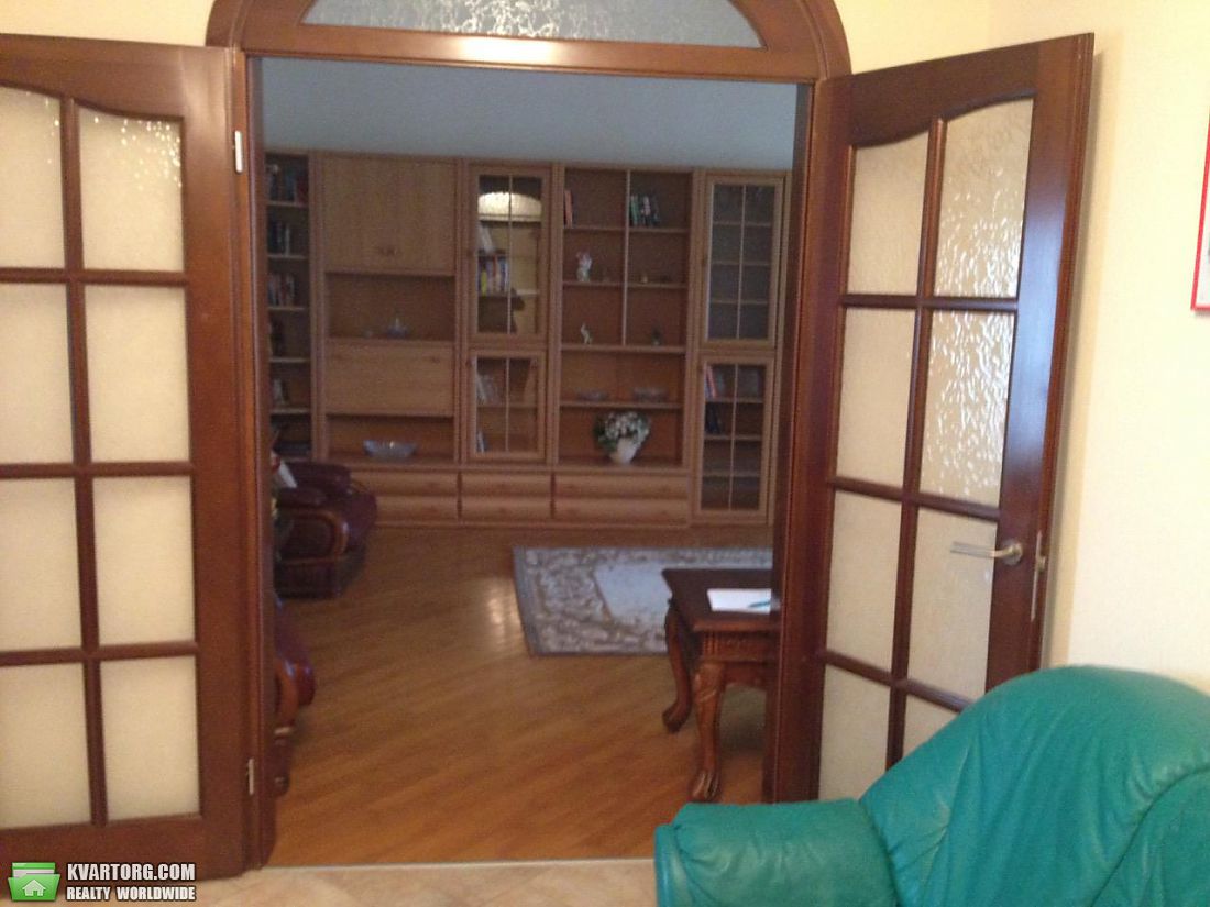 Rent out 4-room apartment. Киев,  Старонаводницкая — photo 2