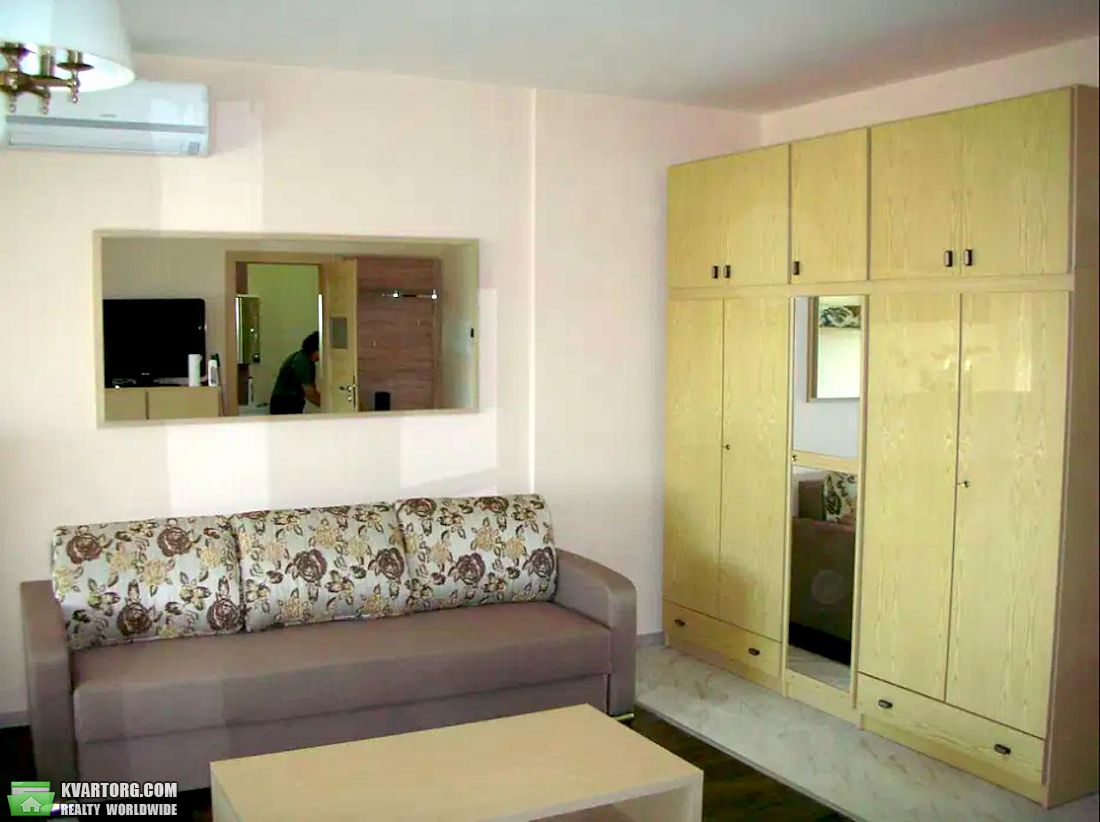 Rent out 2-room apartment. Киев, Сикорского — photo 3
