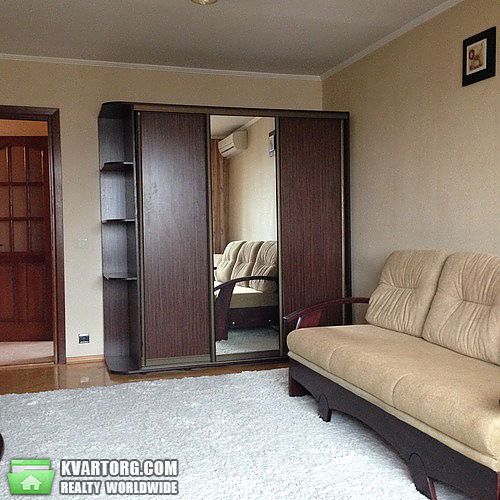 Sell 2-room apartment. Киев, Дегтяревская — photo 1