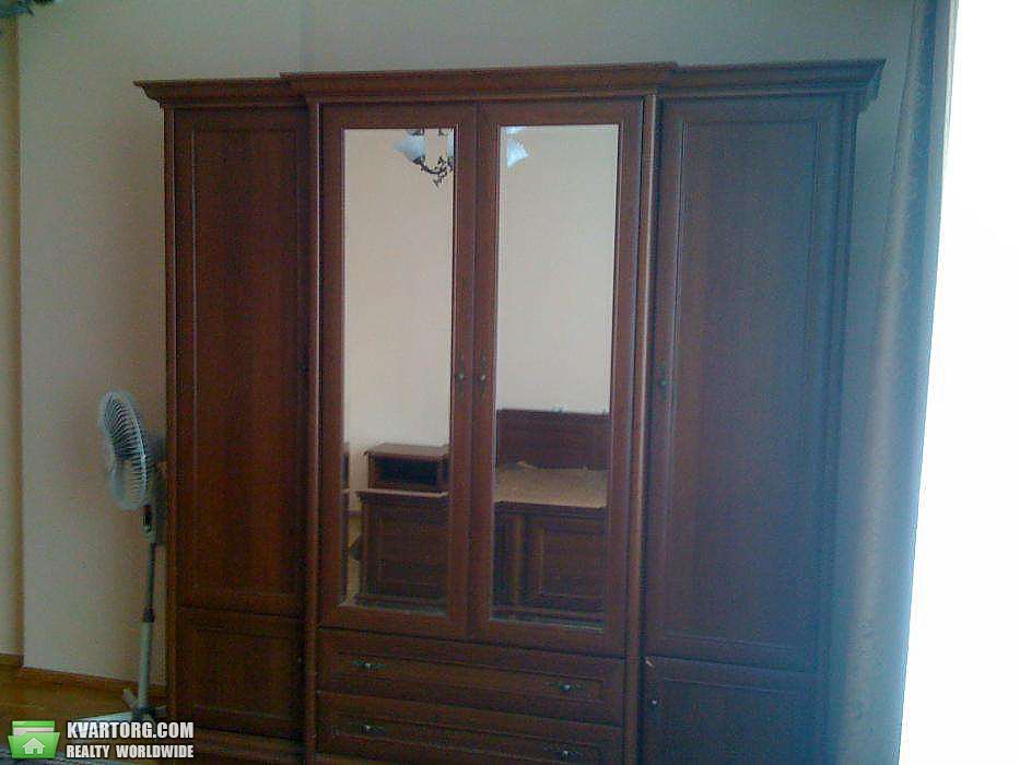 Rent out 3-room apartment. Киев,  Амосова — photo 6