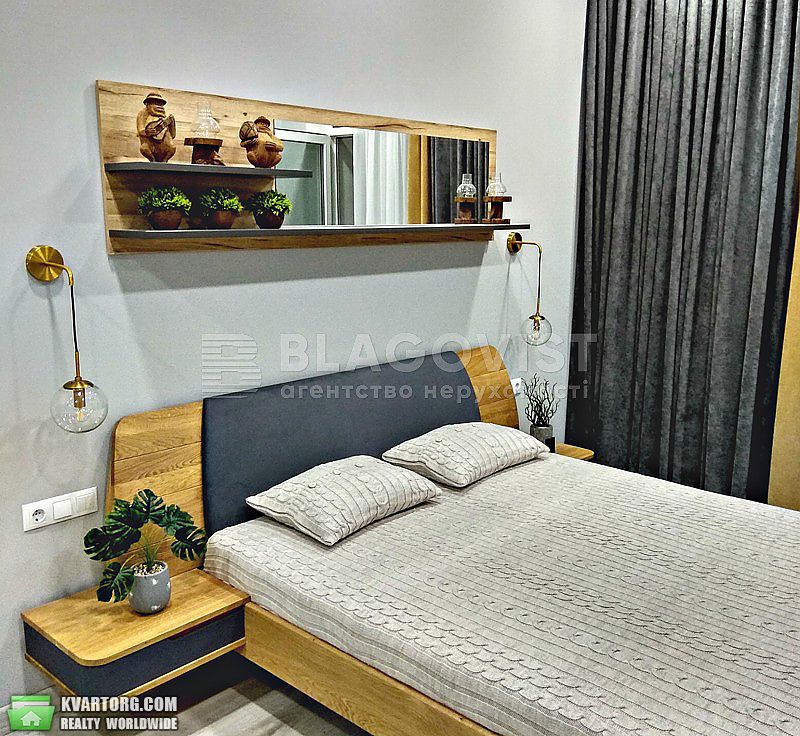 Rent out 1-room apartment. Киев,  Саперное поле — photo 1
