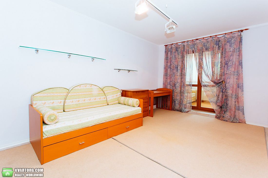 Sell 3-room apartment. Киев,  Клиническая — photo 4