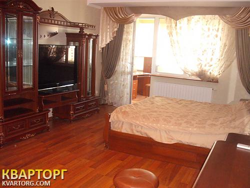 Rent out 3-room apartment. Киев,  Победы пл — photo 8