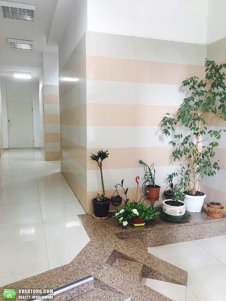 Rent out 4-room apartment. Киев,  Старонаводницкая — photo 9