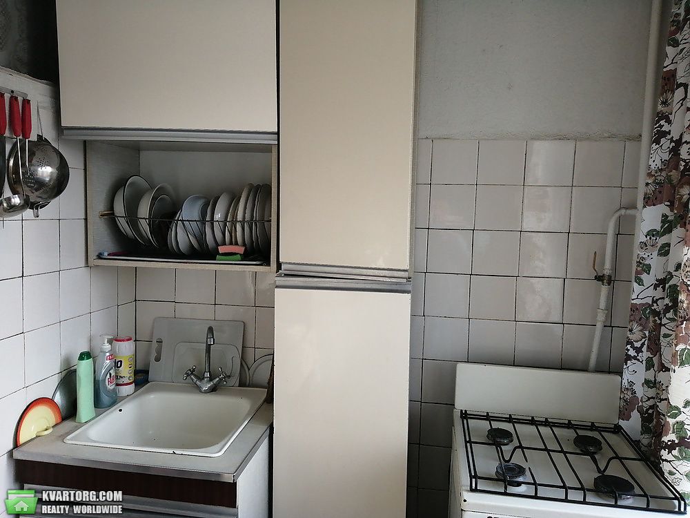 Sell 2-room apartment. Киев, Кирилловская — photo 1