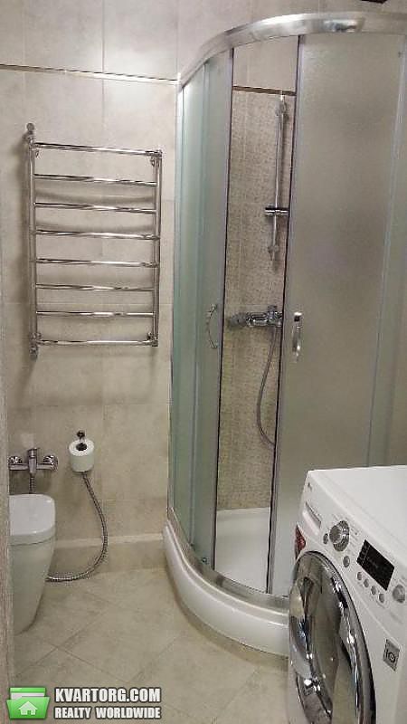 Rent out 2-room apartment. Киев, сикорского — photo 9