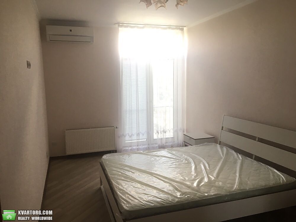 Rent out 1-room apartment. Киев, Регенераторная — photo 5