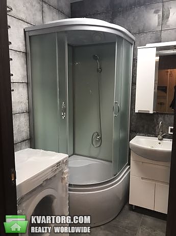 Rent out 1-room apartment. Киев, Лукяновская — photo 1