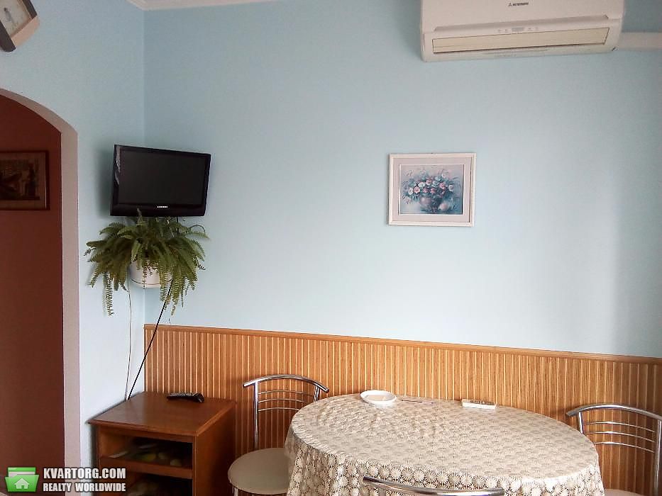 Rent out 2-room apartment. Киев,  Харьковское шоссе — photo 10