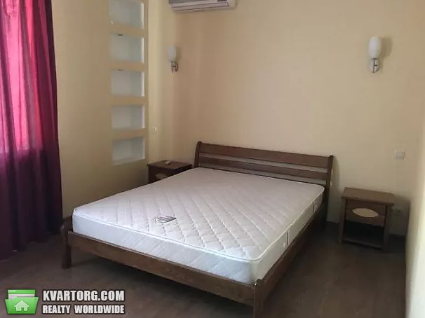 Rent out 2-room apartment. Киев, Героев Сталинграда — photo 5