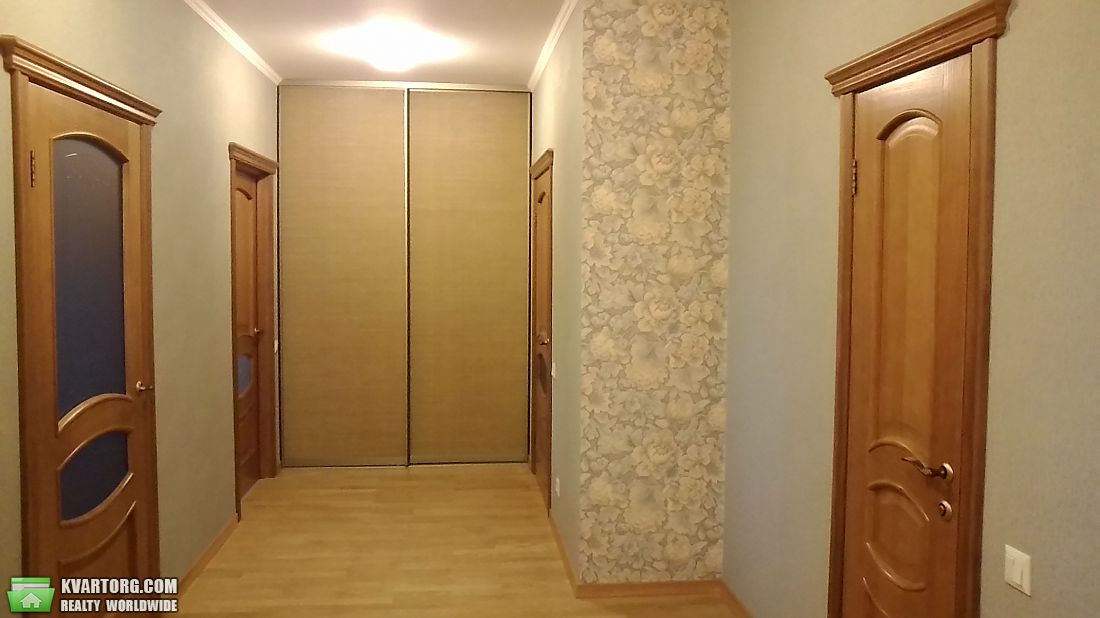 Sell 3-room apartment. Киев,  Автозаводская — photo 4