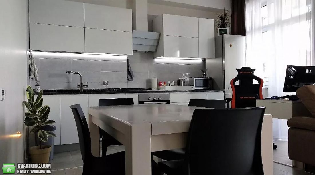 Rent out 2-room apartment. Киев, Коновальца — photo 6