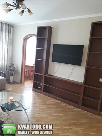 Rent out 3-room apartment. Киев,  Лятошинского — photo 4