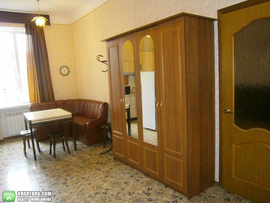 Rent out 2-room apartment. Киев,  Верхний Вал — photo 4