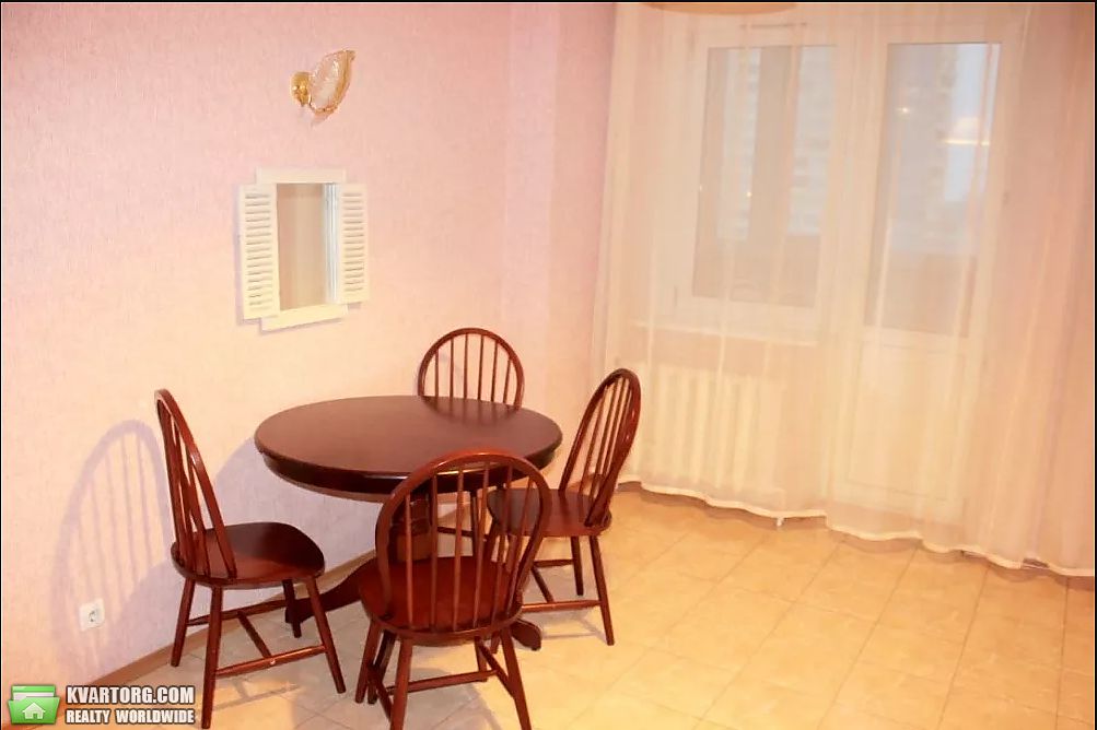 Rent out 2-room apartment. Киев,  Княжий Затон — photo 1