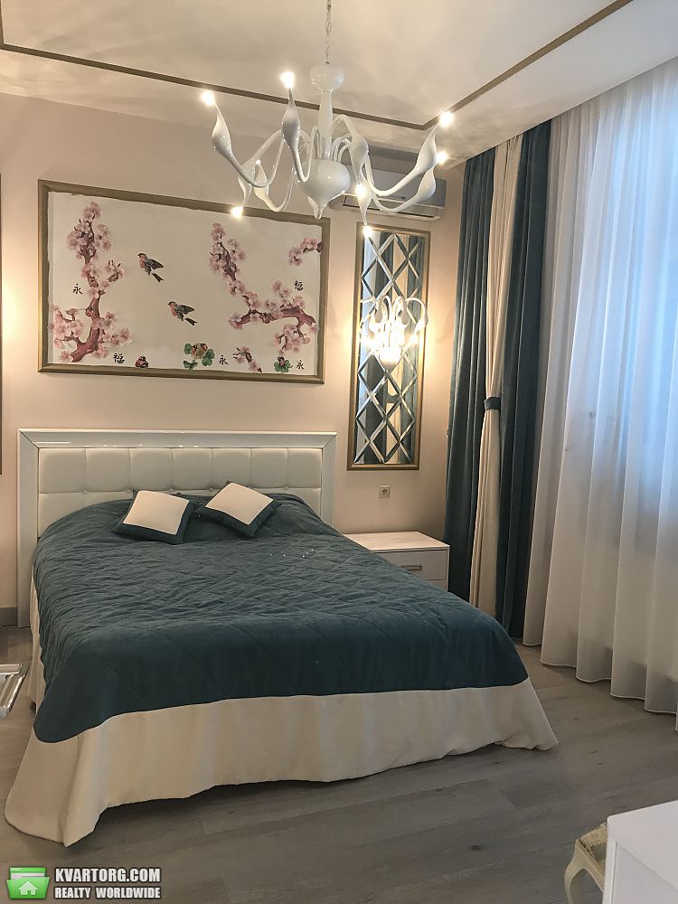 Rent out 3-room apartment. Киев,  Щорса — photo 5