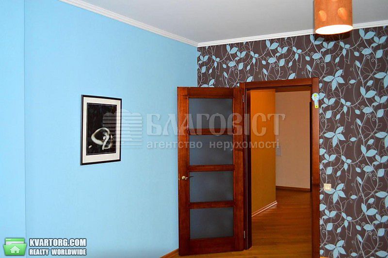 Rent out 4-room apartment. Киев,  Днепровская наб — photo 2
