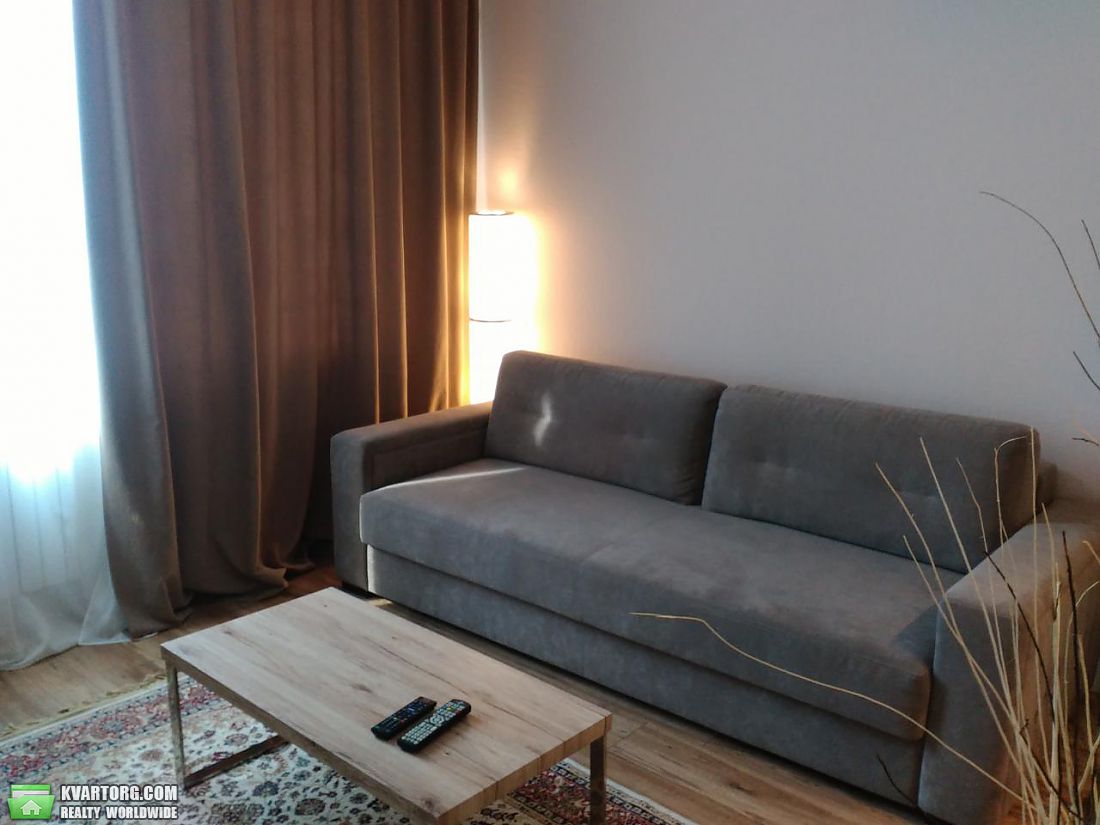 Rent out 2-room apartment. Киев,  Гоголевская — photo 4