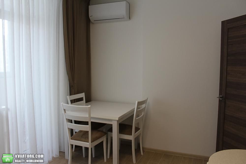 Rent out 2-room apartment. Киев,  Драгоманова — photo 8
