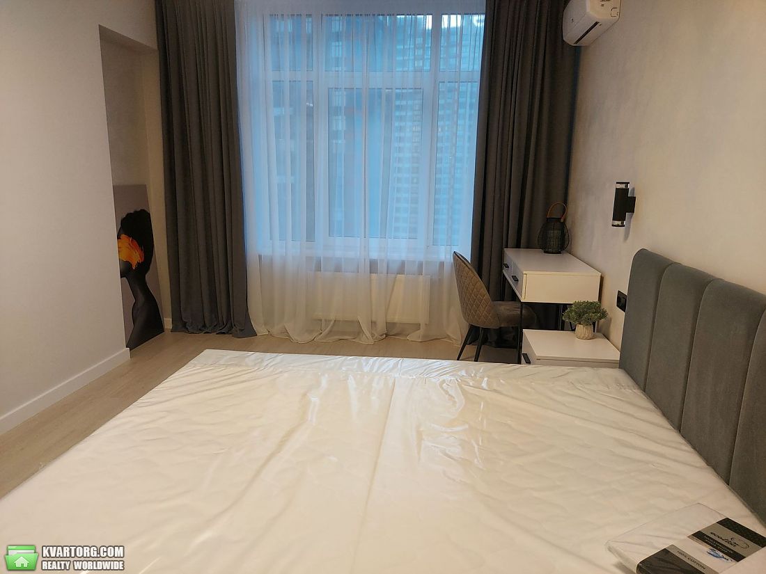 Rent out 1-room apartment. Киев, Сверстюка Евгения Марины — photo 2