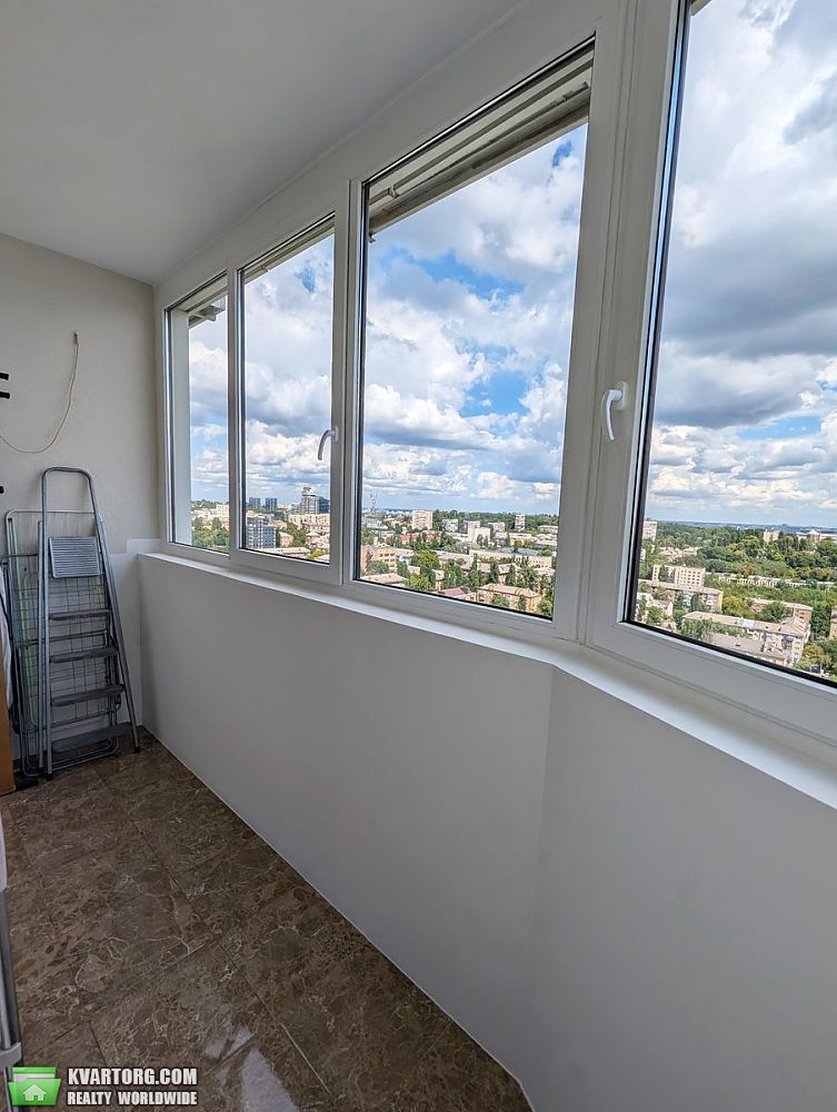 Rent out 1-room apartment. Киев,  Драгомирова — photo 7