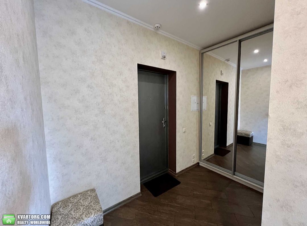 Rent out 1-room apartment. Киев, Ю. Здановської — photo 4
