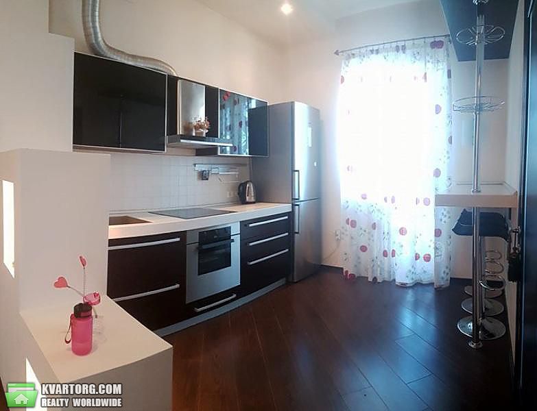 Rent out 2-room apartment. Киев,  Саксаганского — photo 3