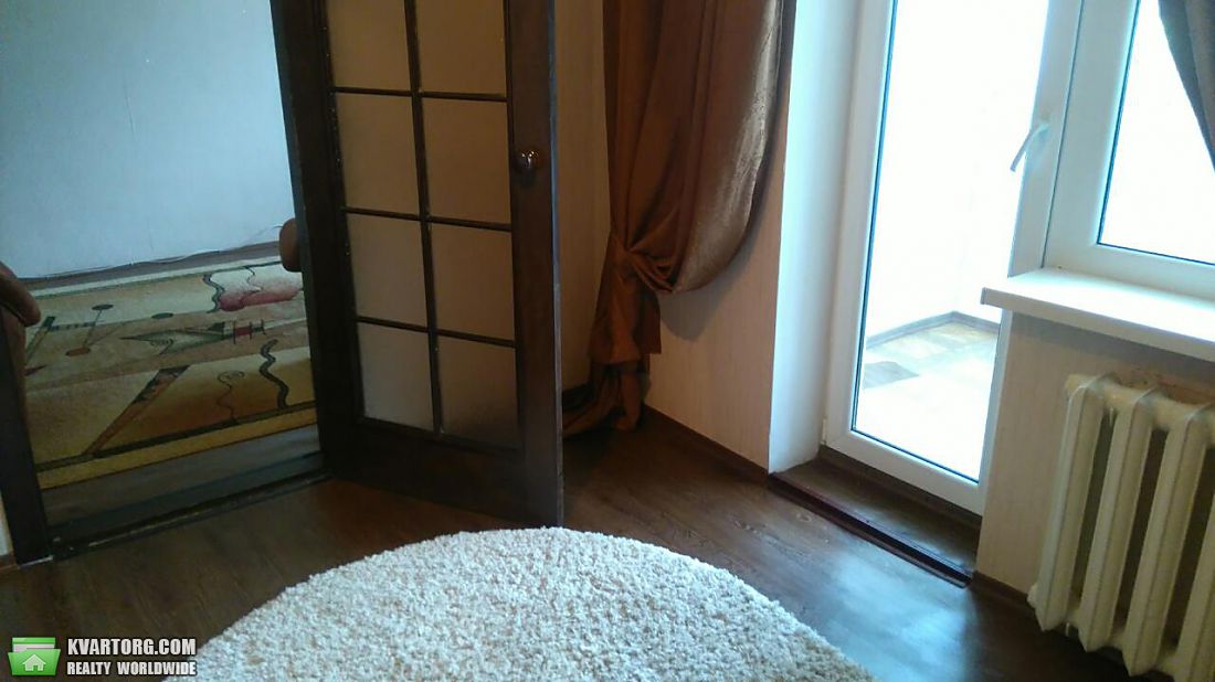 Rent out 3-room apartment. Днепропетровск, Гули Королева — photo 2