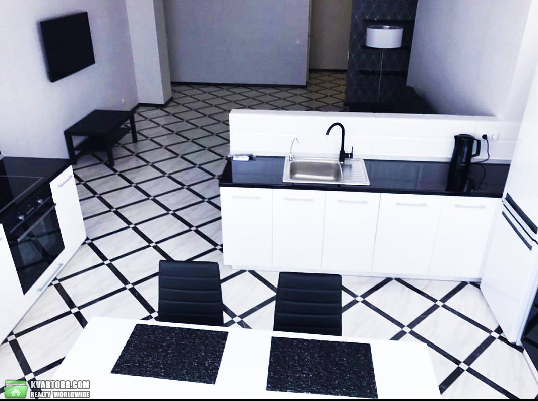 Rent out 3-room apartment. Днепропетровск, Дмитрия Яворницкого — photo 2