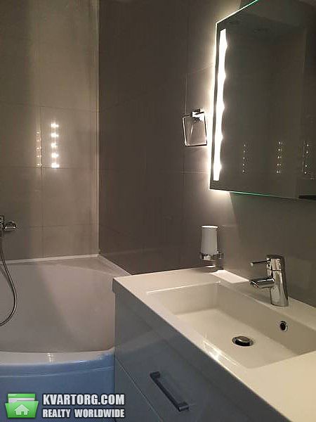 Rent out 3-room apartment. Киев,  Урловская — photo 3