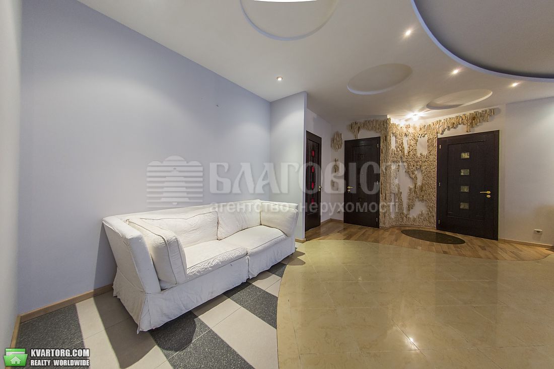 Rent out 3-room apartment. Киев,  Владимирская — photo 4