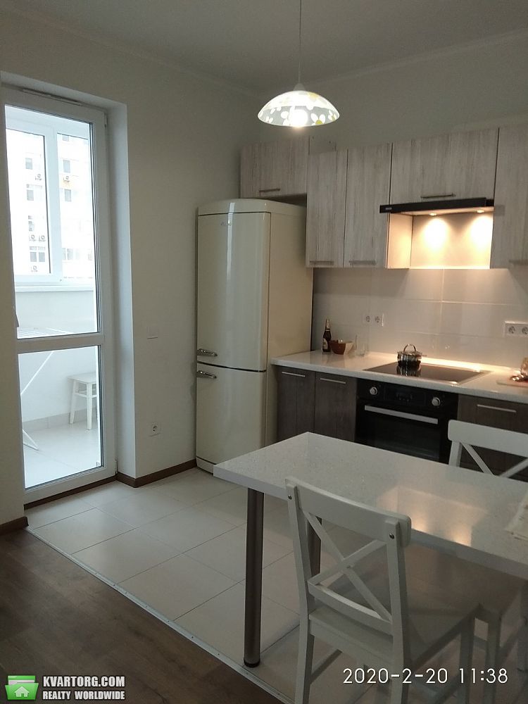 Rent out 1-room apartment. Киев, Семьи Кульженко — photo 2