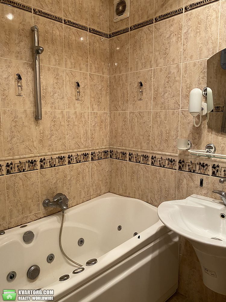 Rent out 4-room apartment. Киев,  Леси Украинки бул — photo 9