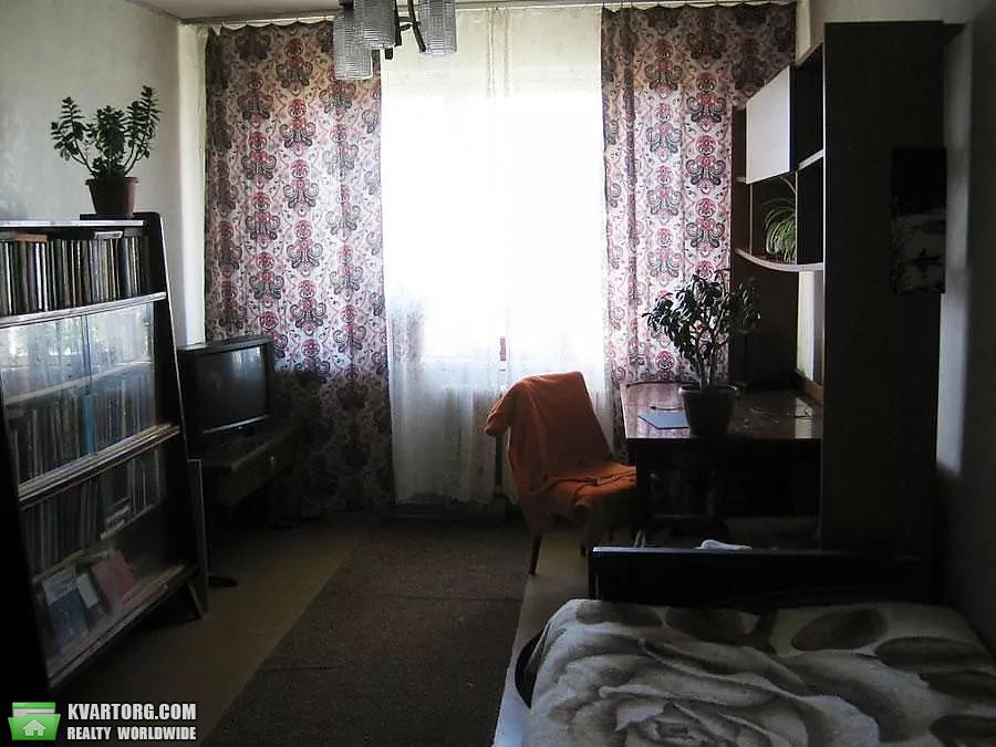 Sell 3-room apartment. Киев,  Дубровицкая — photo 3