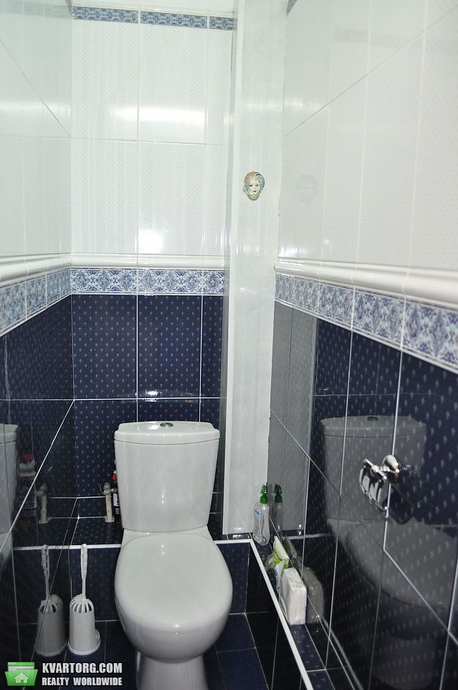 Rent out 3-room apartment. Киев,  Бассейная — photo 8