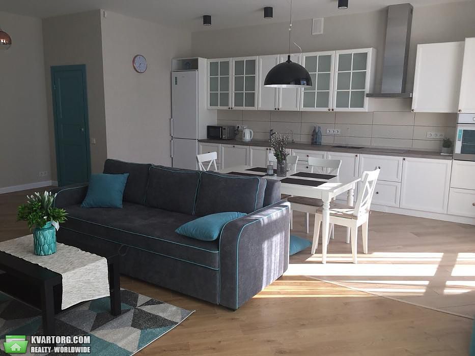 Rent out 3-room apartment. Киев, дегтярная — photo 1
