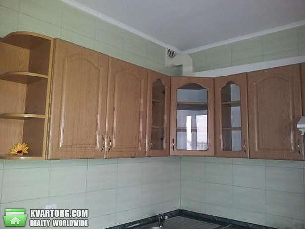 Rent out 3-room apartment. Киев,  Автозаводская — photo 4