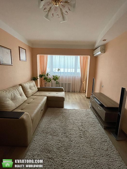 Rent out 2-room apartment. Киев,  Челябинская — photo 1