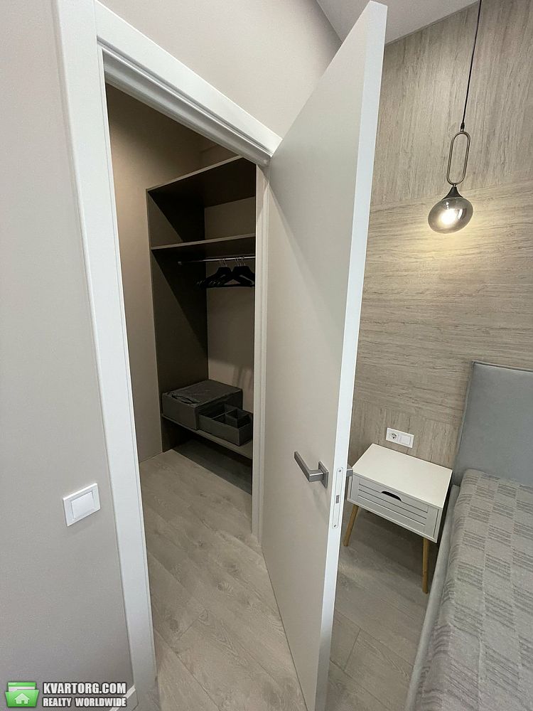 Rent out 2-room apartment. Киев,  Предславинская — photo 5