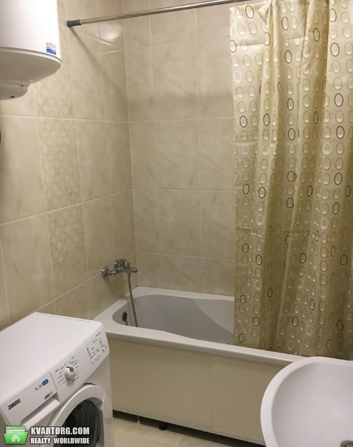 Rent out 1-room apartment. Киев,  Метрологическая — photo 3