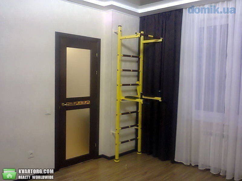 Rent out 2-room apartment. Киев,  Черновола — photo 4