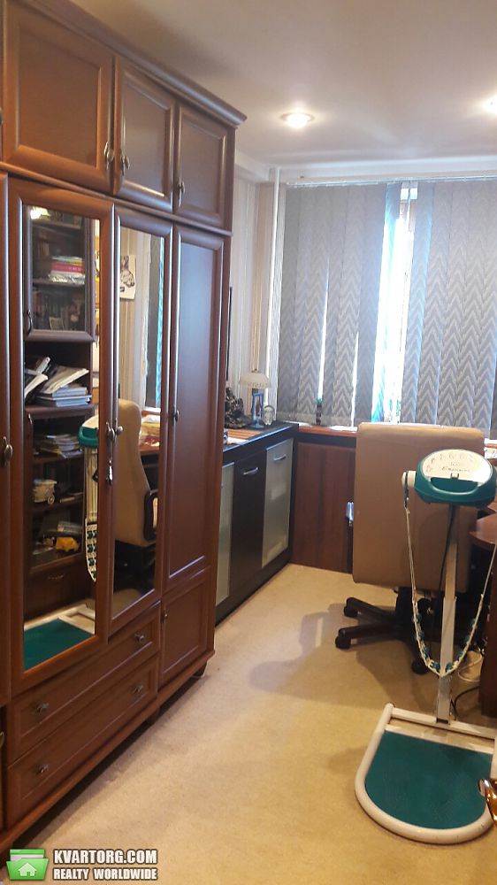 Sell 4-room apartment. Днепропетровск, Запорожское шоссе, Запоро — photo 5